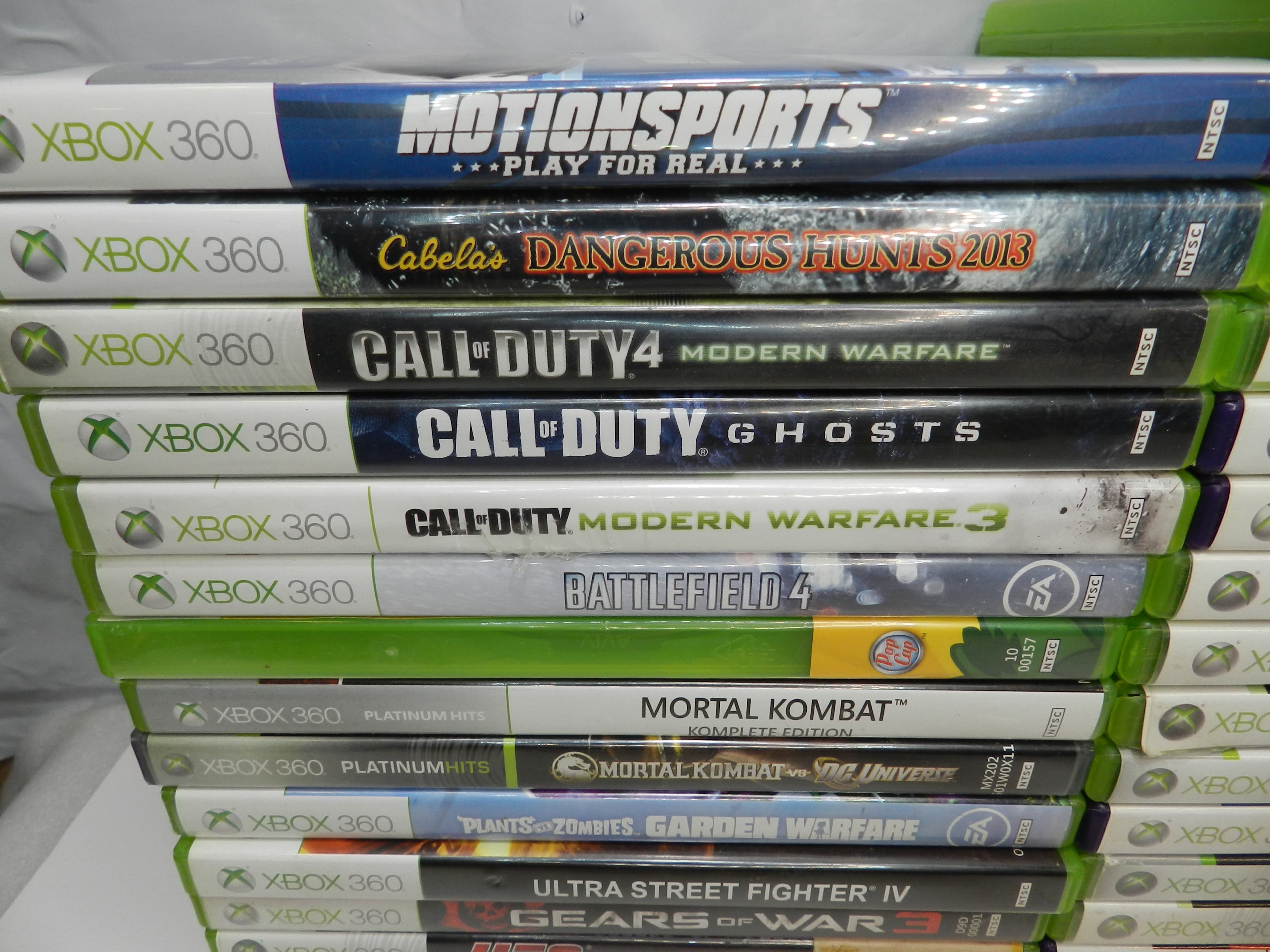 32 XBox 360 Games Call Duty Rayman Gears War Plant Zombies Banjo & more (O70M) - Thumbnail 11