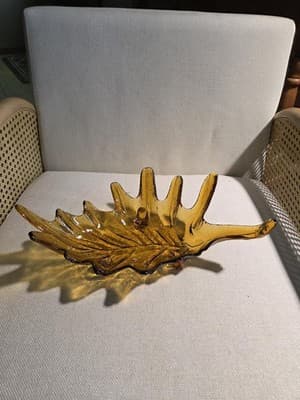 Vintage Viking Amber Glass Epic 14 Leaf 3 Footed Long Bowl Dish READ CHIP - Thumbnail 2