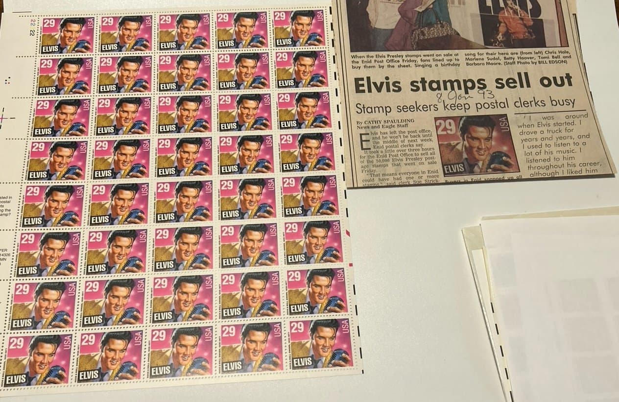 1992 Elvis Presley Sheet of 35 U.S. Postage Stamps 29 Cents Collectible - Thumbnail 5