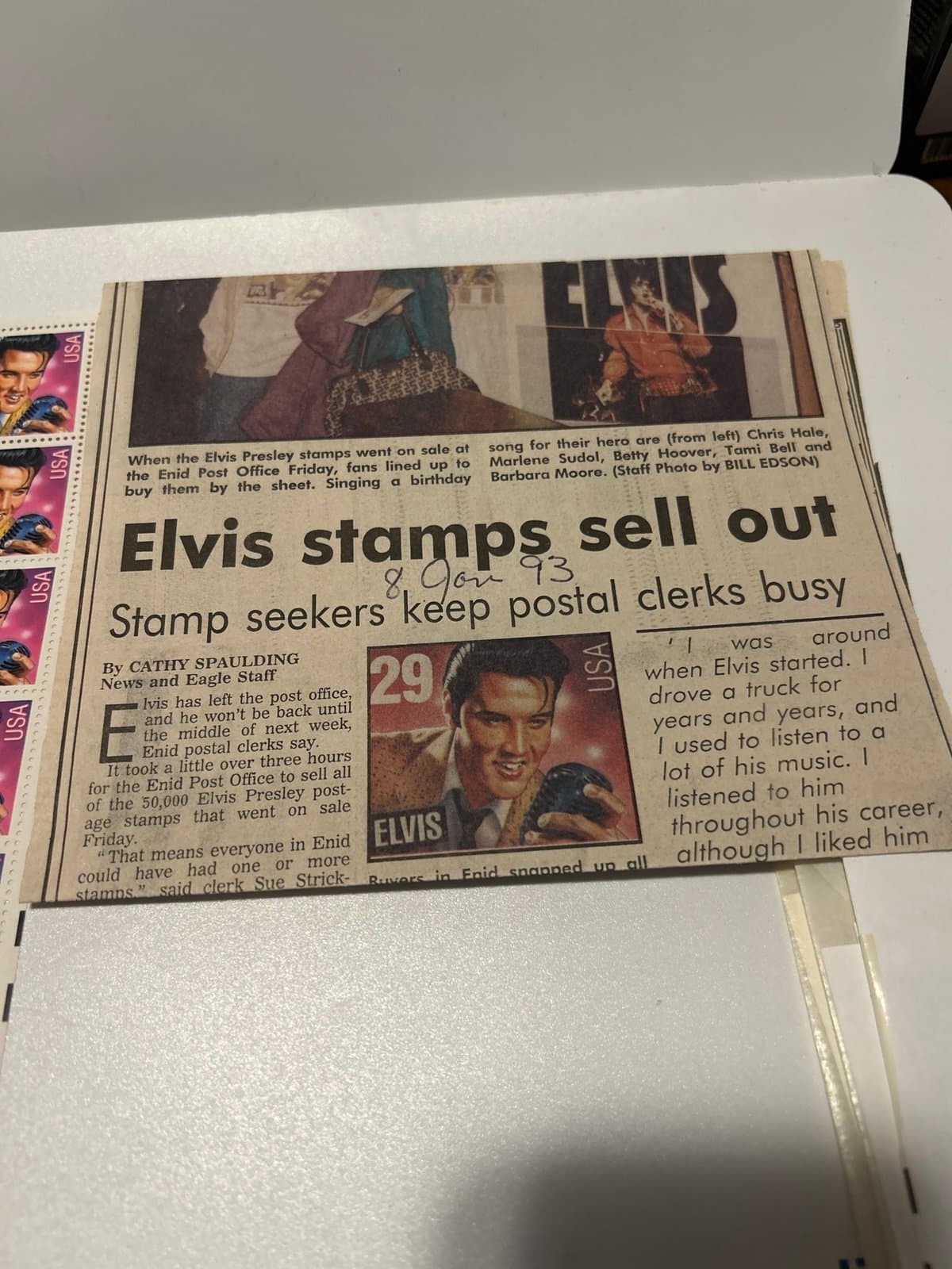 1992 Elvis Presley Sheet of 35 U.S. Postage Stamps 29 Cents Collectible - Thumbnail 2