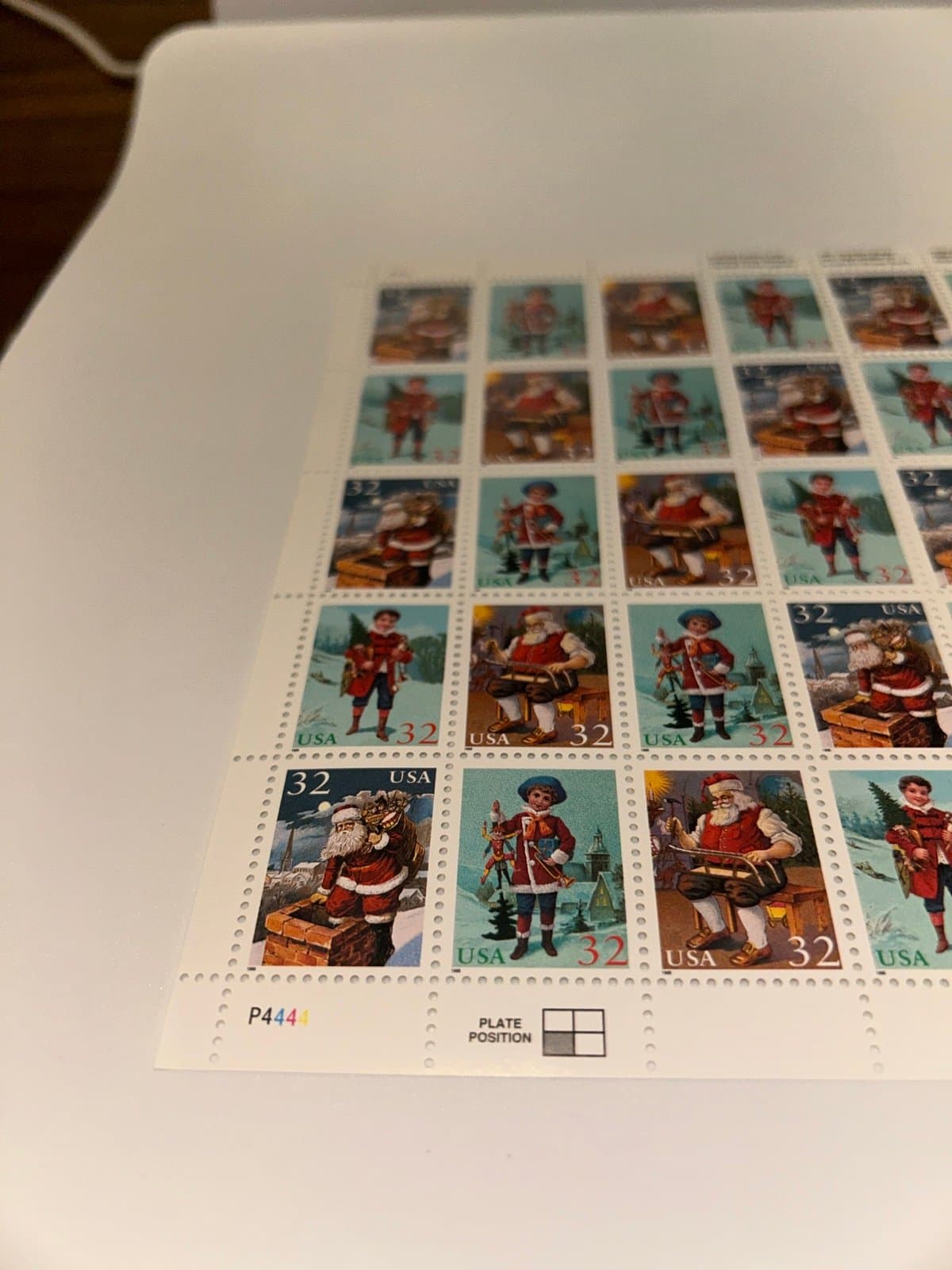 Scott #3004 -3007 Santa & Children Pane of 50 32¢ Stamps (1995) - Thumbnail 4