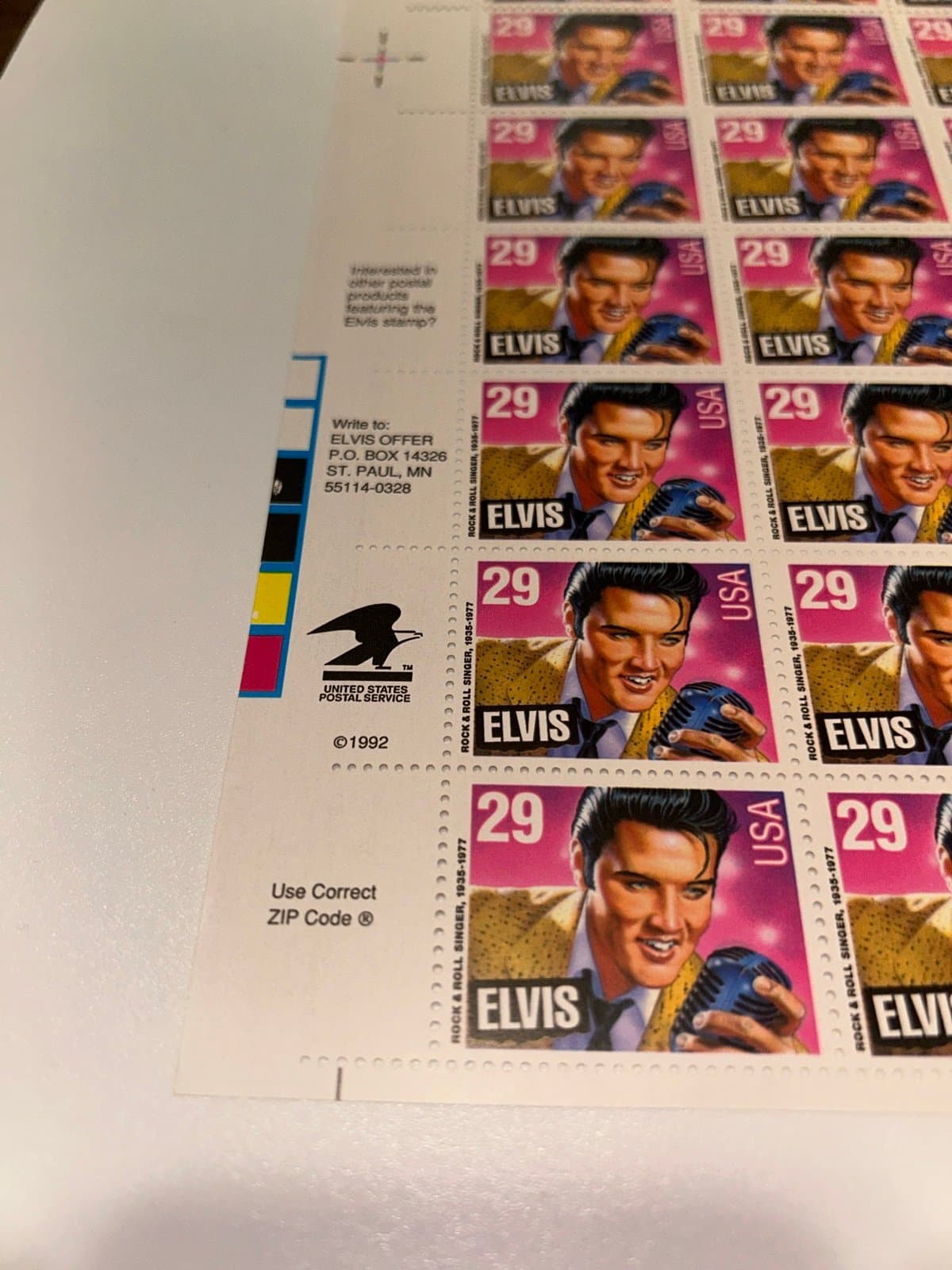 1992 Elvis Presley Sheet of 35 U.S. Postage Stamps 29 Cents Collectible - Thumbnail 2