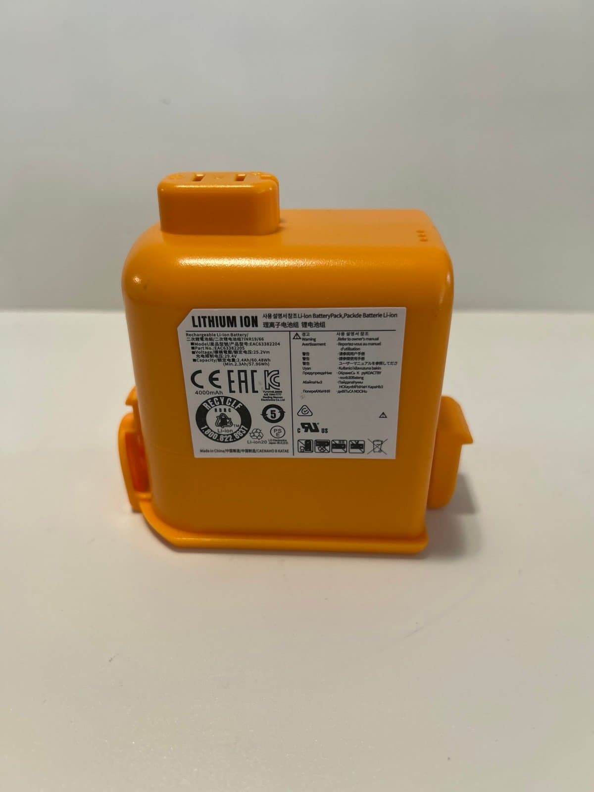 CordZero A9 Vacuum Li-ion Battery Model EAC63382208 - Thumbnail 2