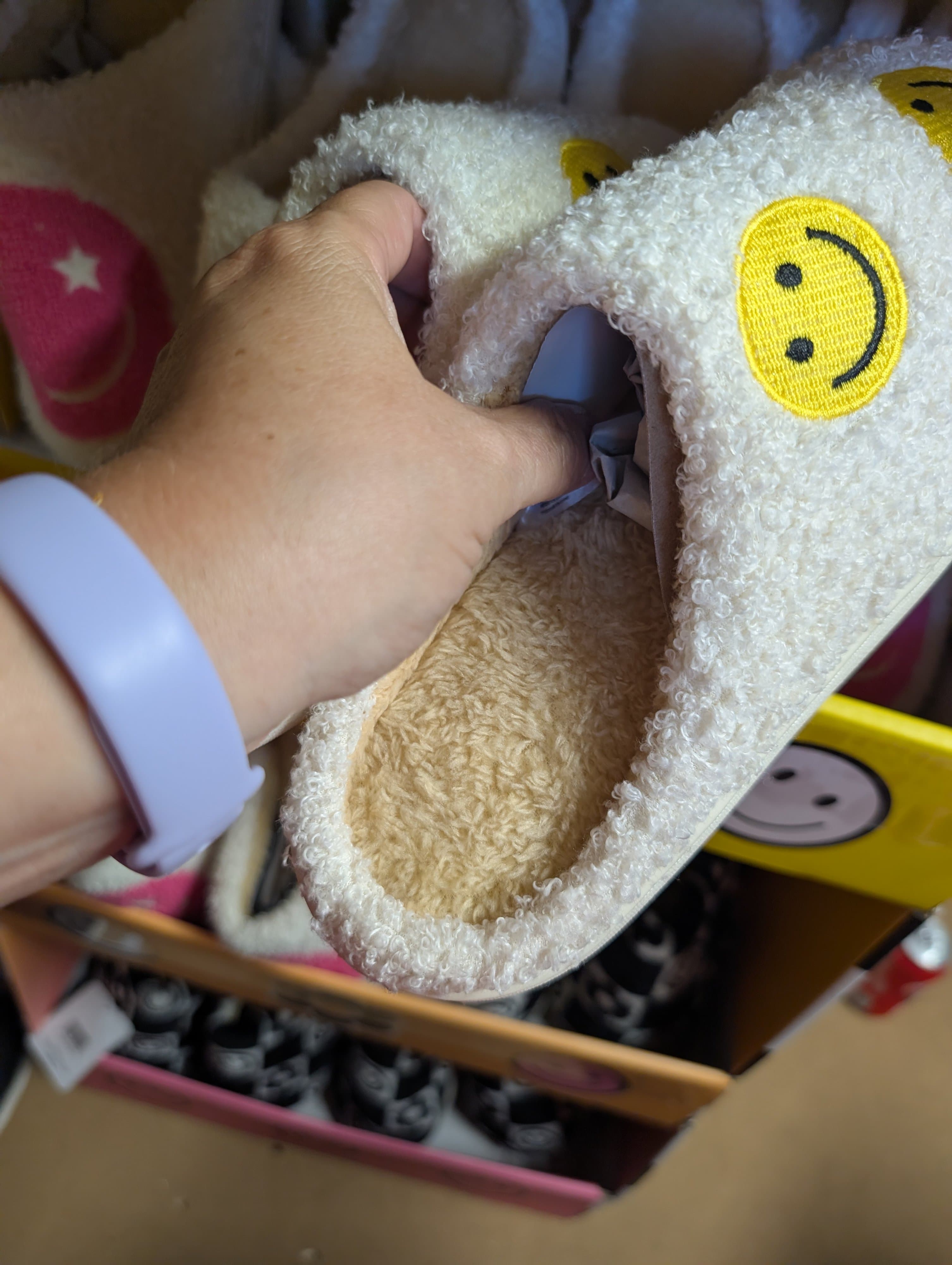 Plush Smiley Face Slippers Size Small 9-10 - Thumbnail 3