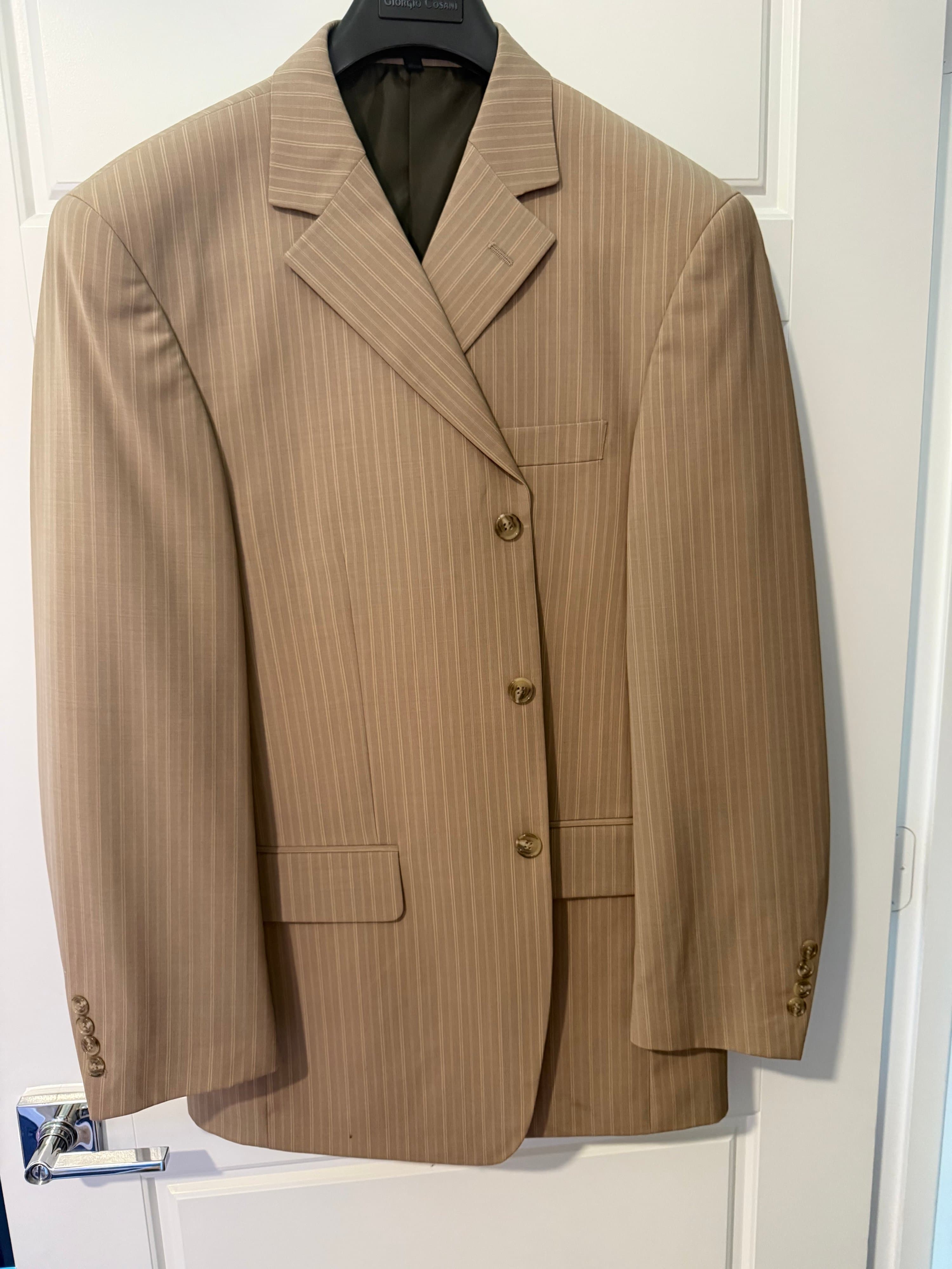 Men's Tan Wool Blend Suit 40R 34W 37L