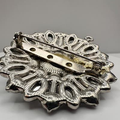 Vintage 90s Silver Tone Faux Pearl Rhinestone Floral Brooch Pendant Estate - Thumbnail 4