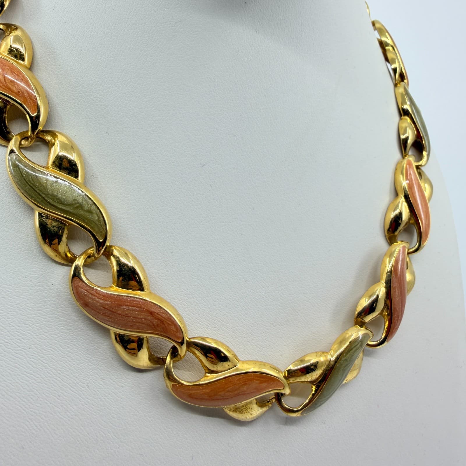 Vintage Gold Tone Enamel Necklace Pink Green Pastel Collar Statement 90s Retro - Thumbnail 4