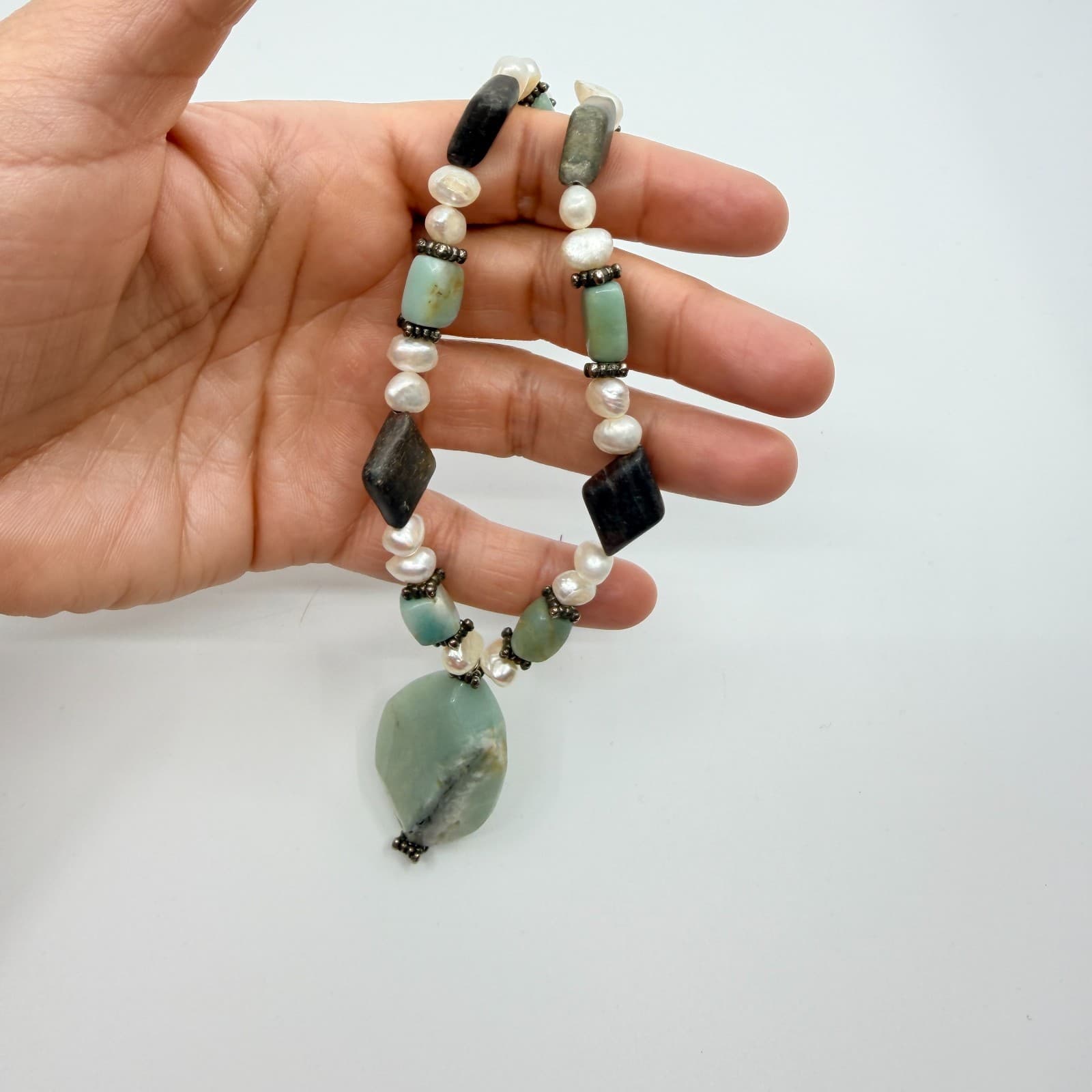 Vintage Boho Beaded Necklace Light Green Stone Faux Pearl Statement Y2K Retro - Thumbnail 9
