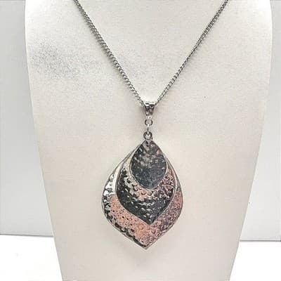 Vintage 90s Hammered Silver Tone Multi-Layer Teardrop Pendant Necklace Statement - Thumbnail 2
