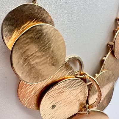 Vintage Y2K Gold Tone Hammered Disc Statement Bib Necklace Boho Women's Jewelry - Thumbnail 5