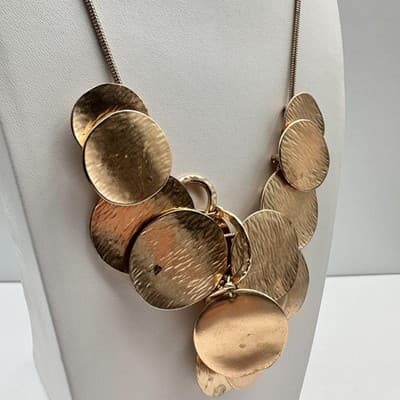 Vintage Y2K Gold Tone Hammered Disc Statement Bib Necklace Boho Women's Jewelry - Thumbnail 3