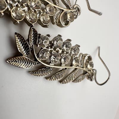 Vintage 90s White Crystal Leaf Dangle Earrings Silver Tone Women's Jewelry - Thumbnail 4