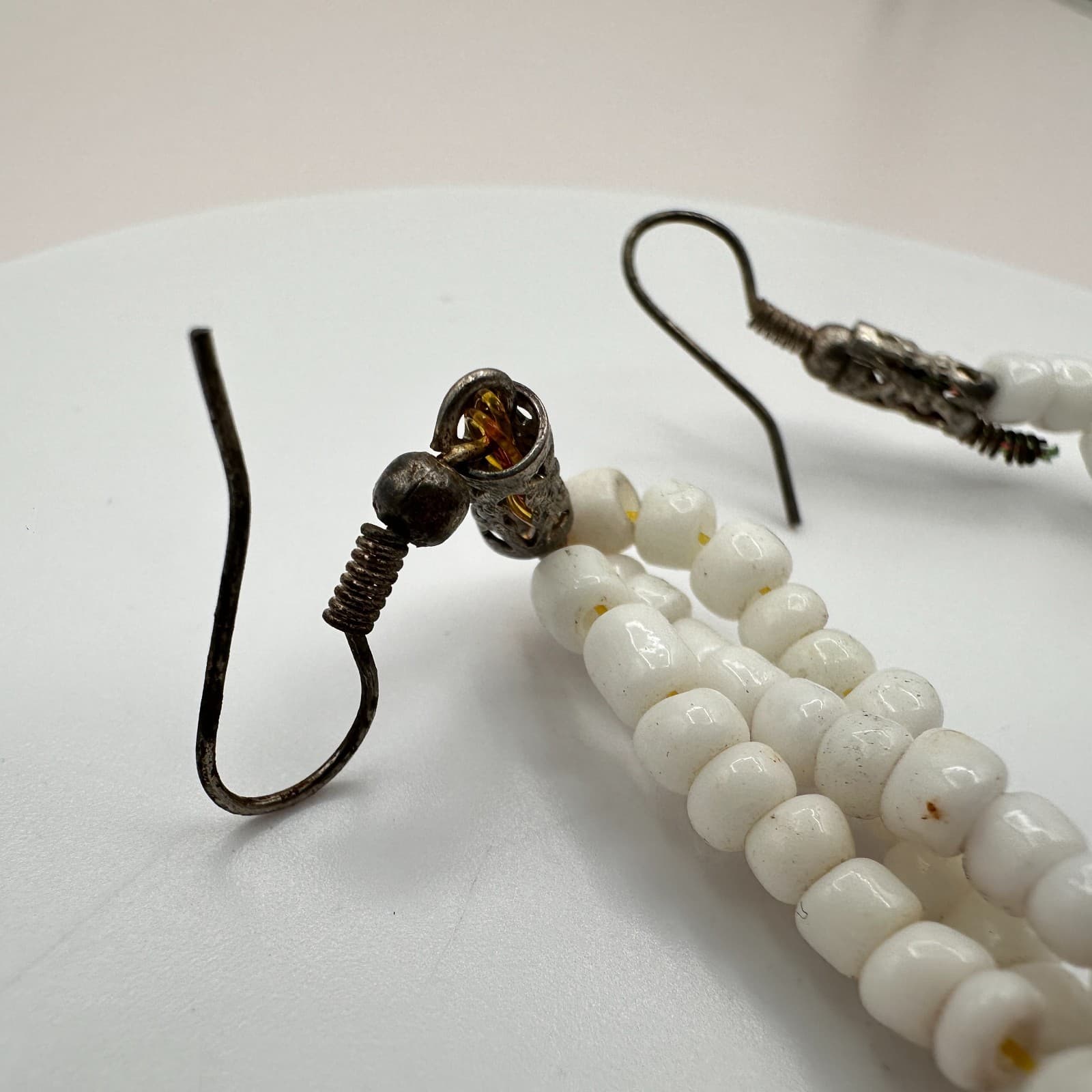 Vintage 90s White Seed Beaded J-Hoop Earrings Silver-tone Boho Statement Jewelry - Thumbnail 5