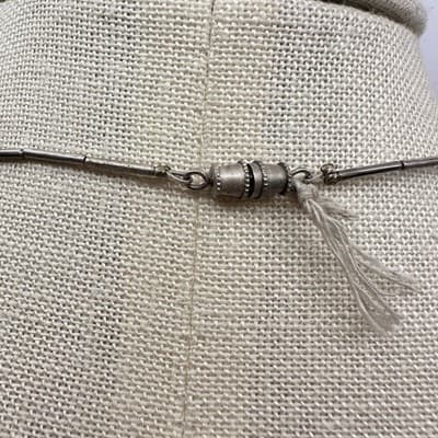 Vintage 90s Mother of Pearl Bird Necklace White Heishi Beaded Floral Silver-tone - Thumbnail 8