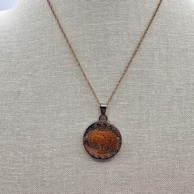 Vintage 90s Aztec Calendar Pendant Necklace Gold Tone Greek Key Border Jewelry - Thumbnail 2