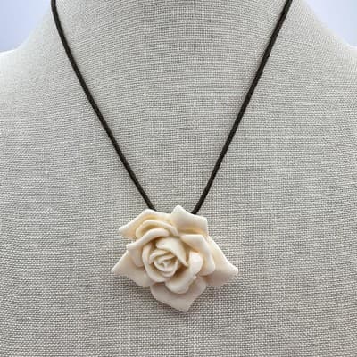 Vintage 80s Carved Rose Pendant Necklace Brown Cord & Cable Statement Jewelry - Thumbnail 2