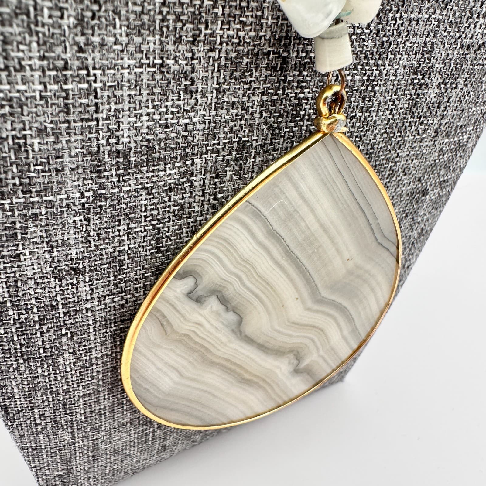 Vintage 90s Large Agate Teardrop Pendant Beaded Necklace Gold Tone Jewelry - Thumbnail 6