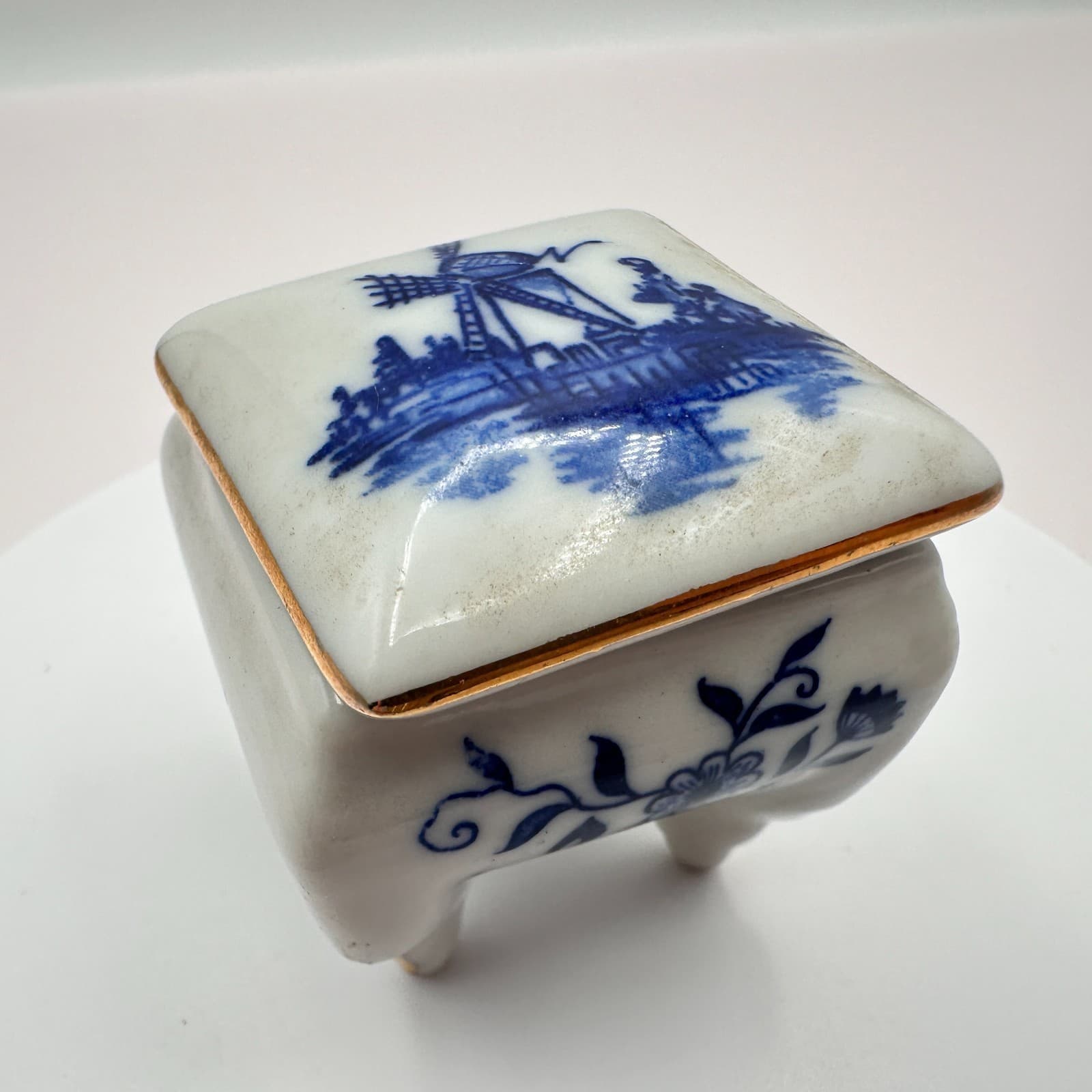 Vintage Blue White Porcelain Trinket Box w/ Matching Earrings Delft Windmill Set - Thumbnail 5