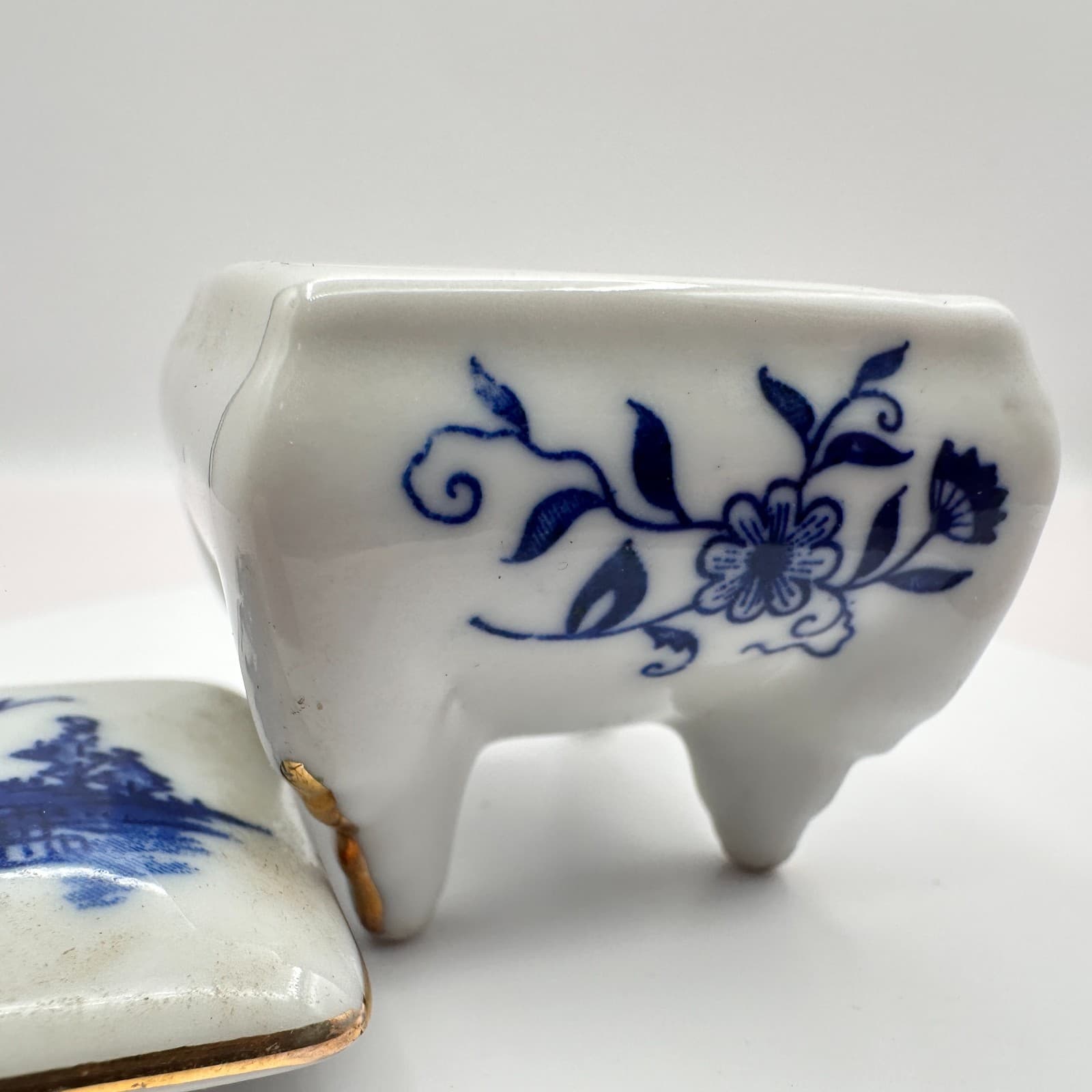 Vintage Blue White Porcelain Trinket Box w/ Matching Earrings Delft Windmill Set - Thumbnail 7
