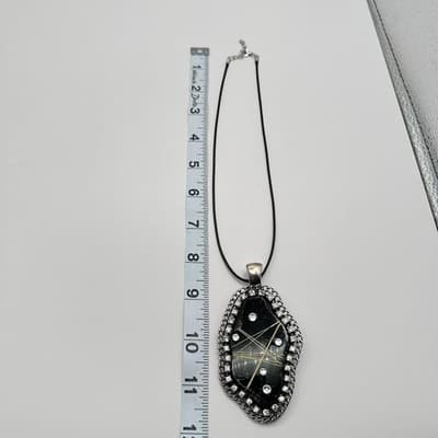 Vintage Y2K Black Agate Pendant Necklace Silver Tone Clear Rhinestone Jewelry - Thumbnail 10