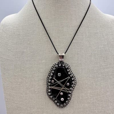 Vintage Y2K Black Agate Pendant Necklace Silver Tone Clear Rhinestone Jewelry - Thumbnail 2