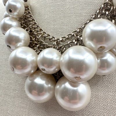 Vintage 80s 90s Chunky Faux Pearl White Bib Chain Statement Necklace - Thumbnail 5