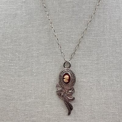 Vintage 90s Red Cameo Silver Tone Pendant Necklace Retro Victorian Style Fashion - Thumbnail 4