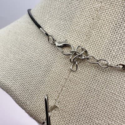 Vintage 90s White Shell Wrapped Flower Pendant Necklace Silver Tone Jewelry - Thumbnail 6