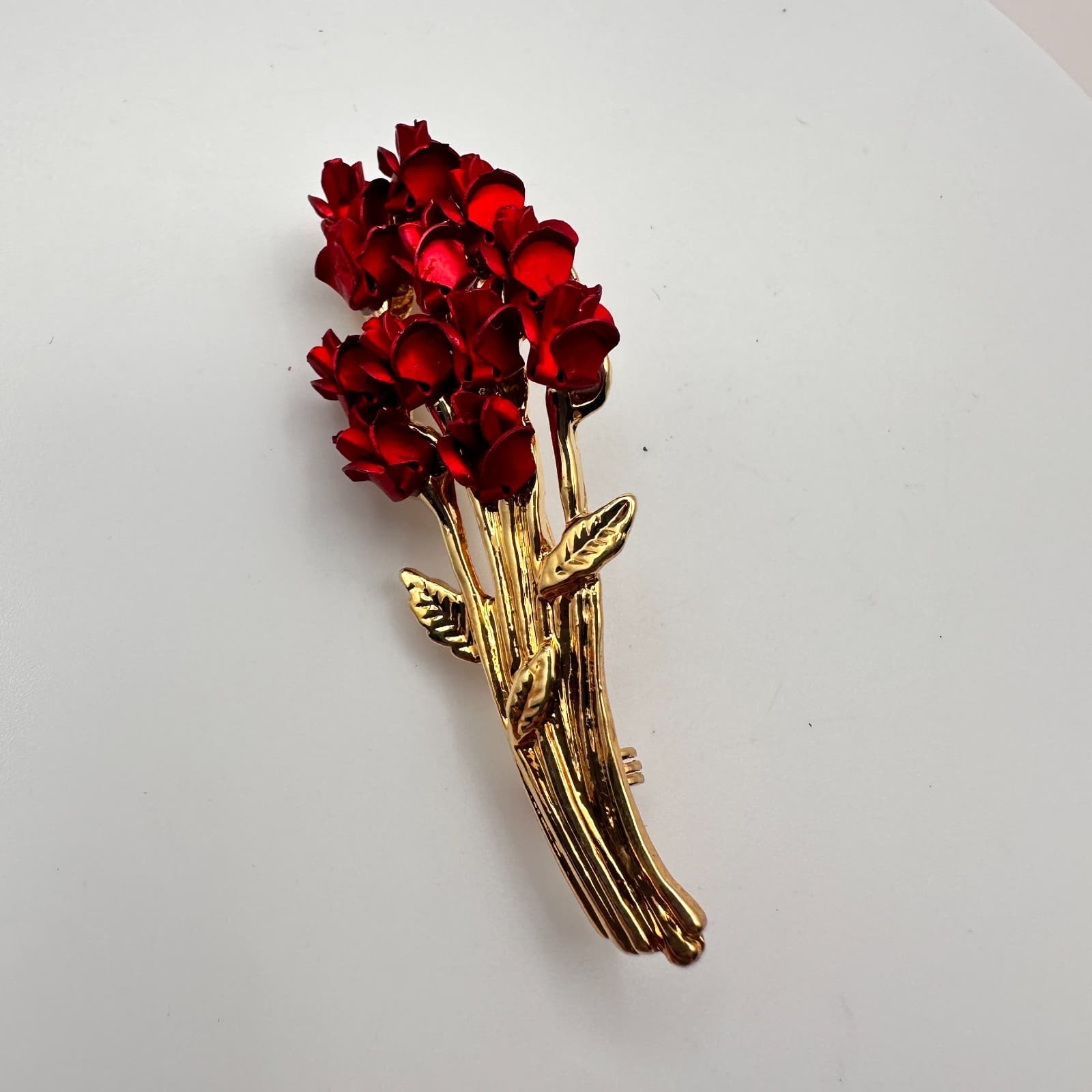 Vintage 90s Red Rose Bouquet Brooch Pin Gold Tone Women's Classic Jewelry - Thumbnail 2