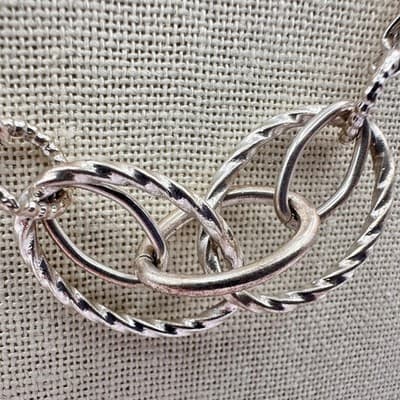 Vintage 90s Silver Tone Oval Link Station Chain Necklace Women's Classic Jewelry - Thumbnail 4