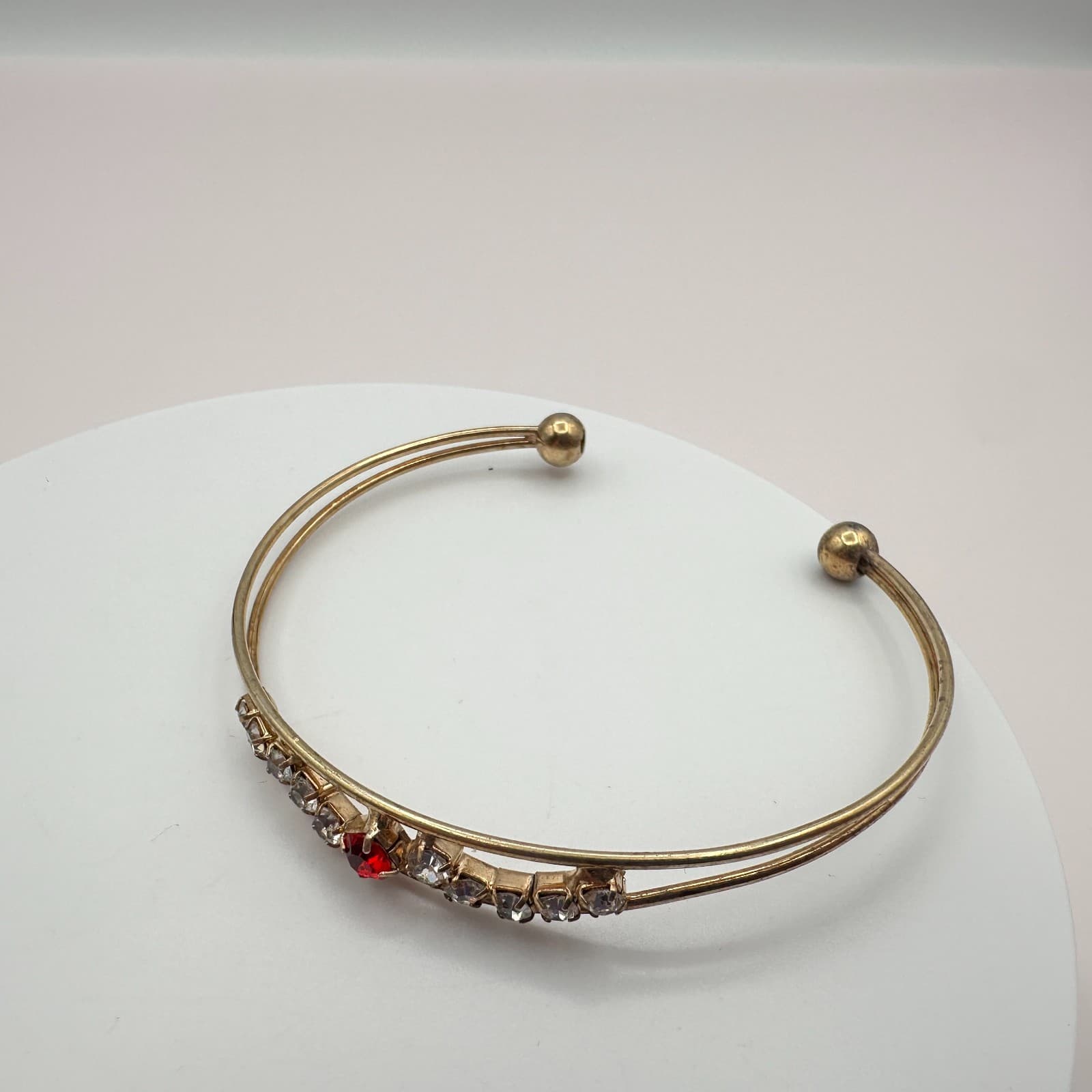 Vintage Y2K Red & Clear Rhinestone Gold Tone Hand Bracelet Women's Jewelry - Thumbnail 6