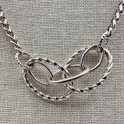 Vintage 90s Silver Tone Oval Link Station Chain Necklace Women's Classic Jewelry - Thumbnail 3