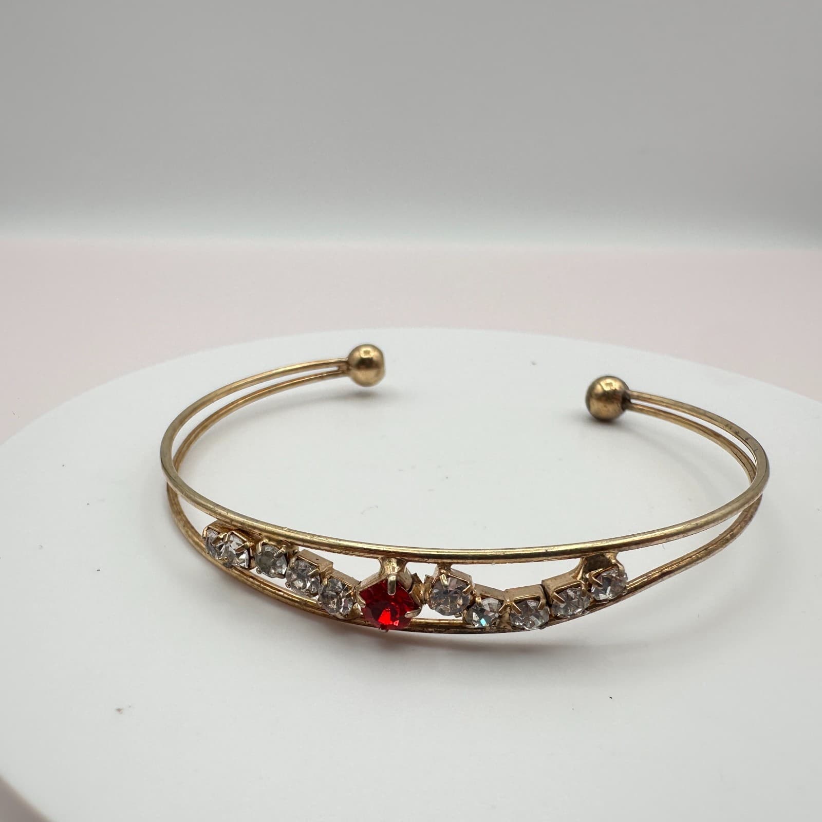 Vintage Y2K Red & Clear Rhinestone Gold Tone Hand Bracelet Women's Jewelry - Thumbnail 8
