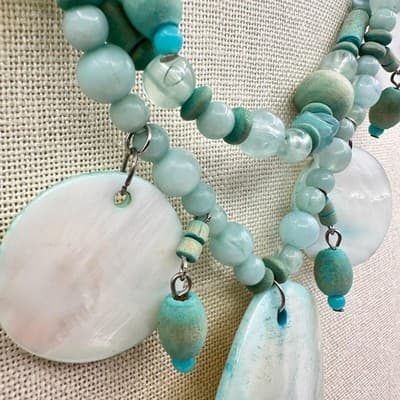 Vintage 90s Boohoo Mother Pearl & Teal Bead Statement Necklace Artisan jewelry - Thumbnail 4