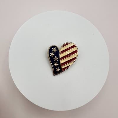 Vintage 90s American Flag Heart Shaped Enamel Lapel Pin Brooch Gold Tone Jewelry - Thumbnail 2
