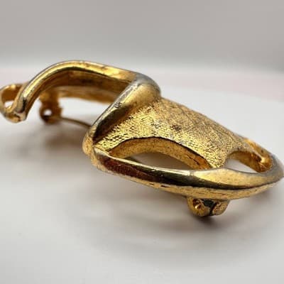 Vintage Y2K Gold Tone Textured Crescent Brooch Pin Women's Classic Jewelry - Thumbnail 5