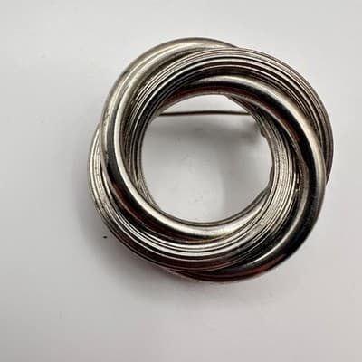 Vintage Y2K Silver Tone Twisted Infinity Circle Double Link Brooch Pin Jewelry - Thumbnail 3