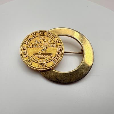 Vintage 1796 Gold Tone State Tennessee Agriculture Commerce Brooch Pin Jewelry - Thumbnail 2