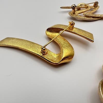 Vintage 80s 90s Gold Tone Abstract Brooch Pins Set Ribbon Geometric Modernist - Thumbnail 9