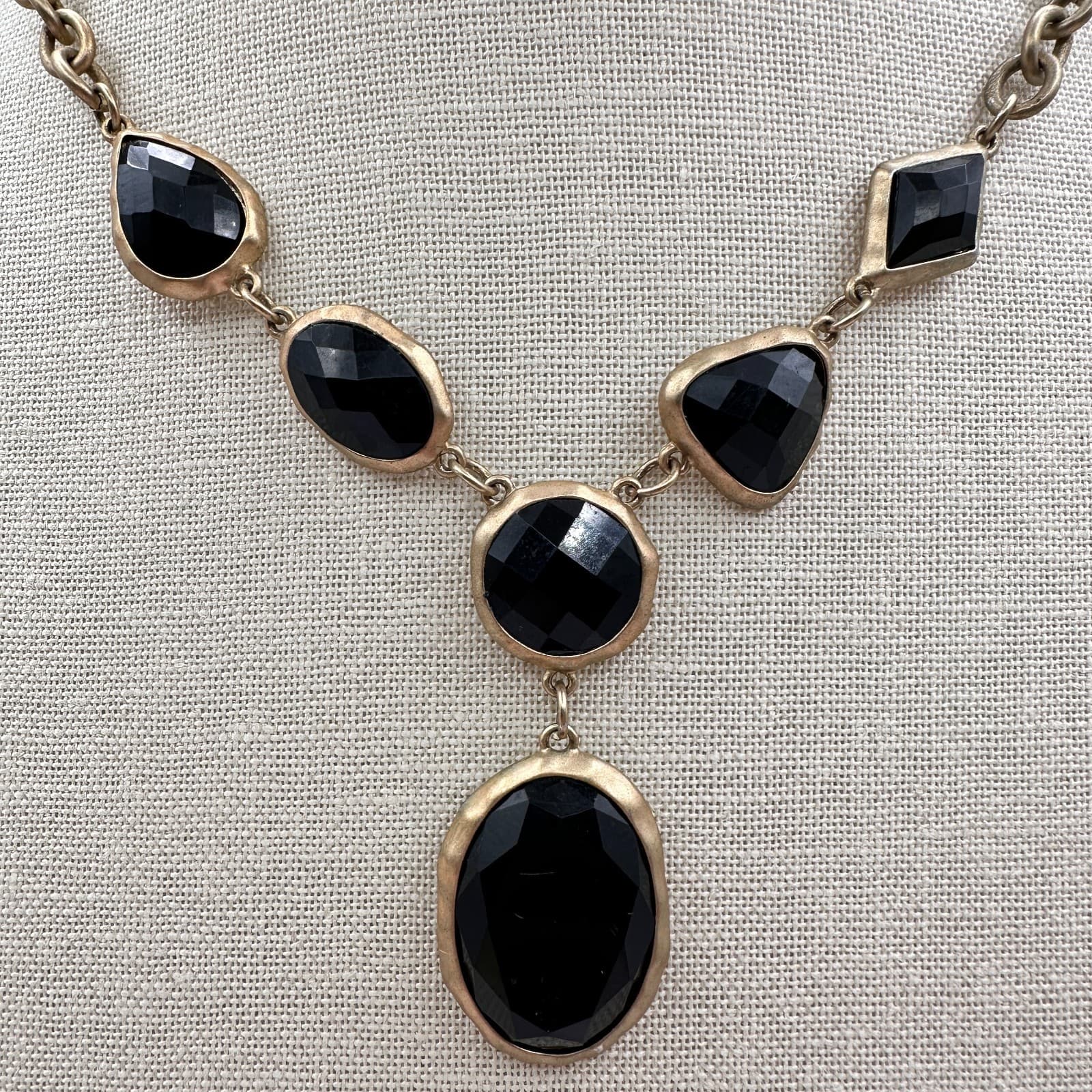 Vintage 90s Geometric Drop Black Crystal Pendant Necklace Gold Tone Jewelry - Thumbnail 3