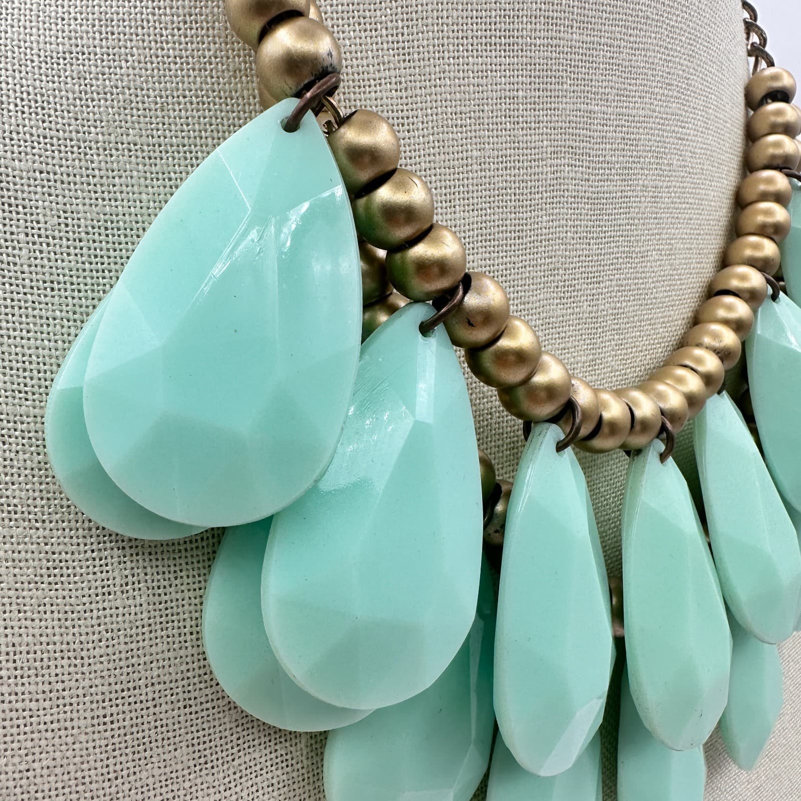 Vintage 90s Mint Green Teardrop Beaded Bib Necklace Women's Classic Jewelry - Thumbnail 3