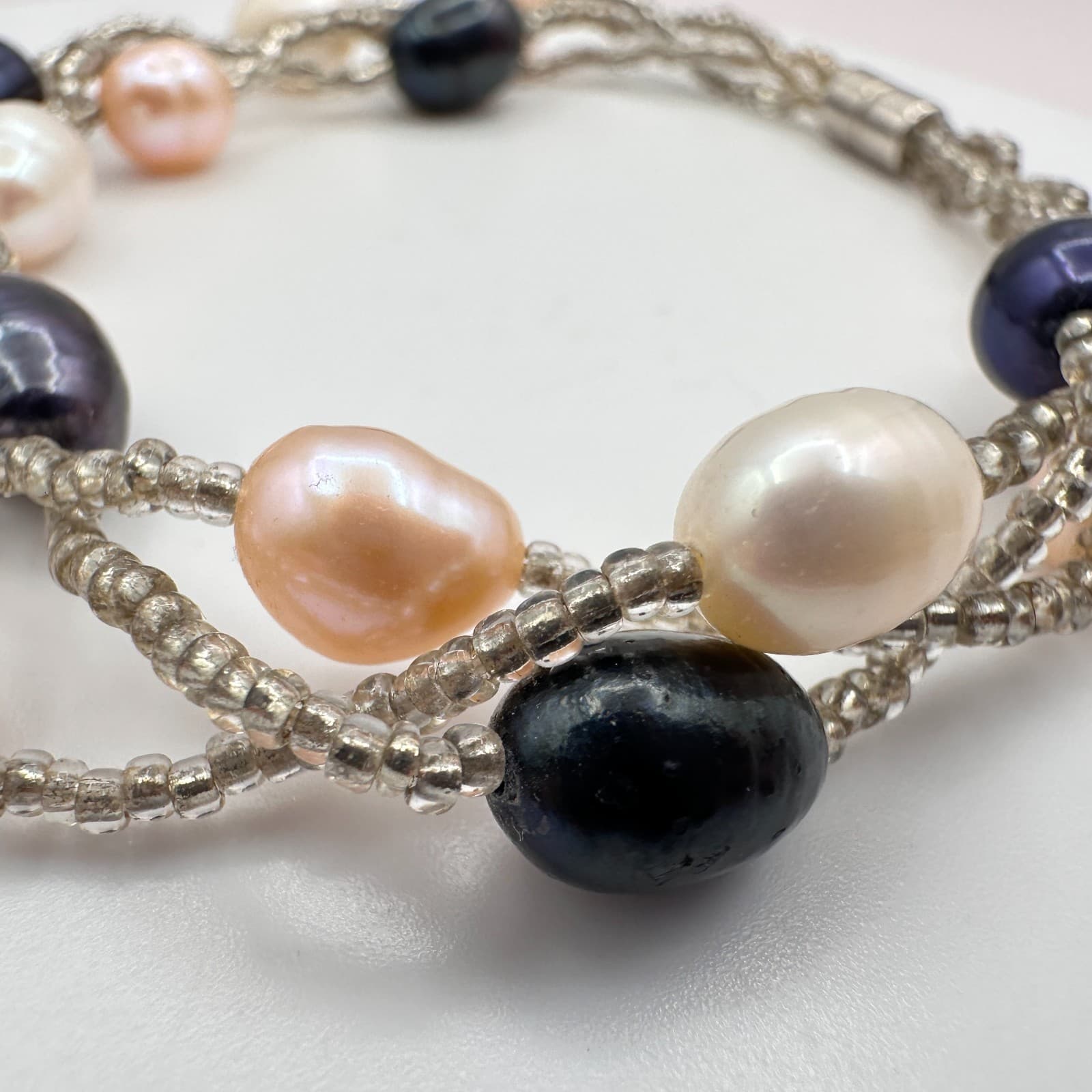 Vintage Y2K Multi-Strand Pearl Seed Beaded Bracelet Boho Women's Classic Jewelry - Thumbnail 4