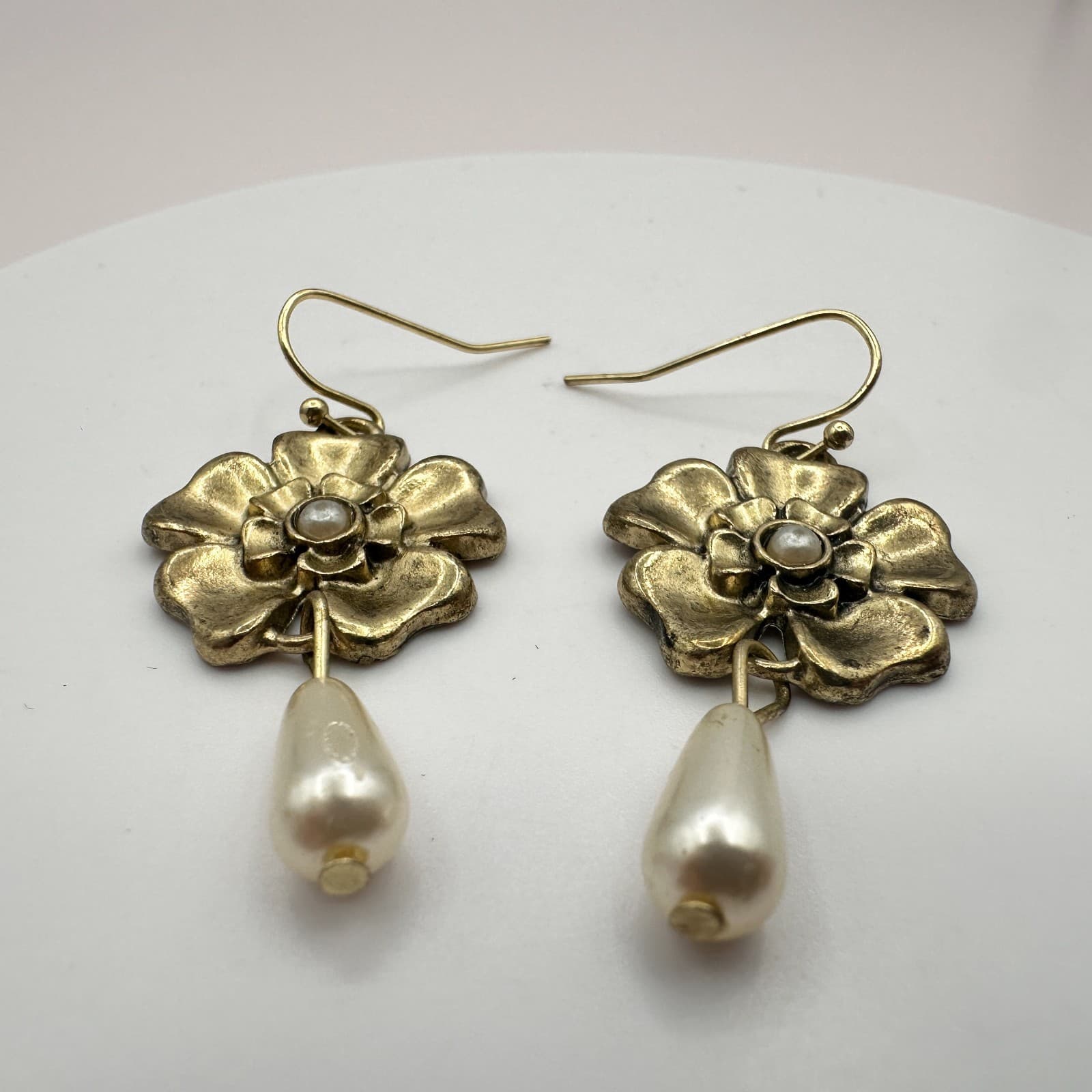 Vintage 90s Gold Tone Flower Dangle Earrings Faux Pearl Teardrop Boho Jewelry - Thumbnail 5