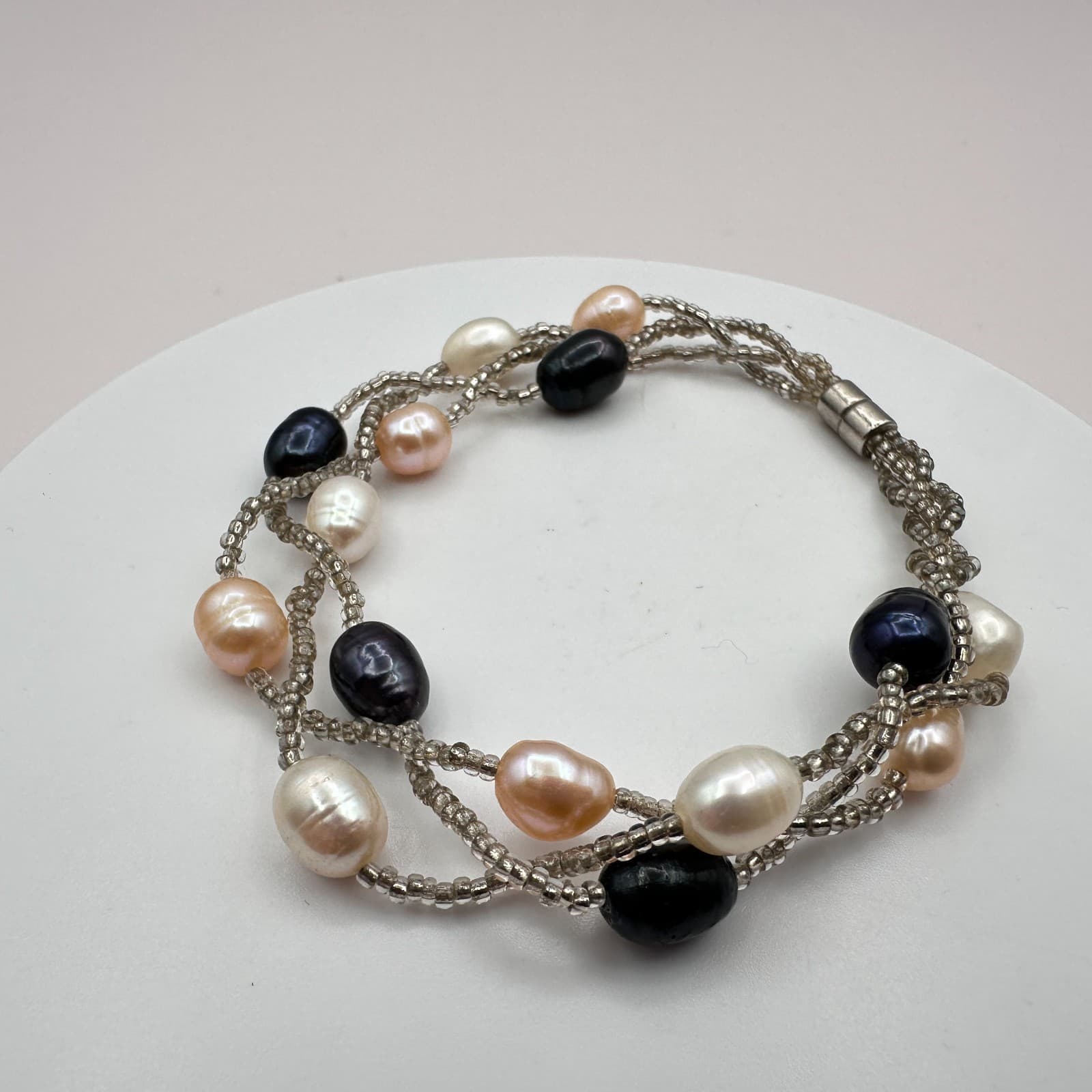Vintage Y2K Multi-Strand Pearl Seed Beaded Bracelet Boho Women's Classic Jewelry - Thumbnail 2