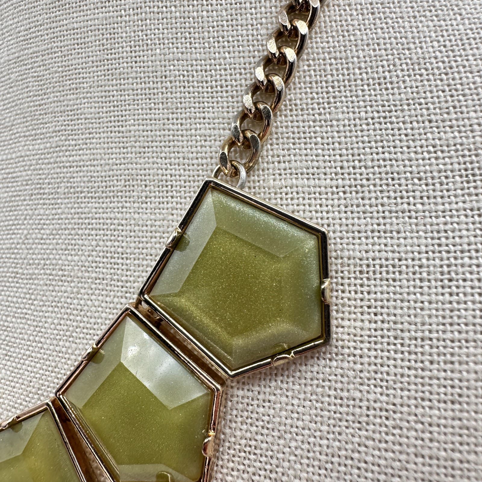 Vintage Y2K Green Stones Gold Tone Statement Bib Necklace Women's Jewelry - Thumbnail 7