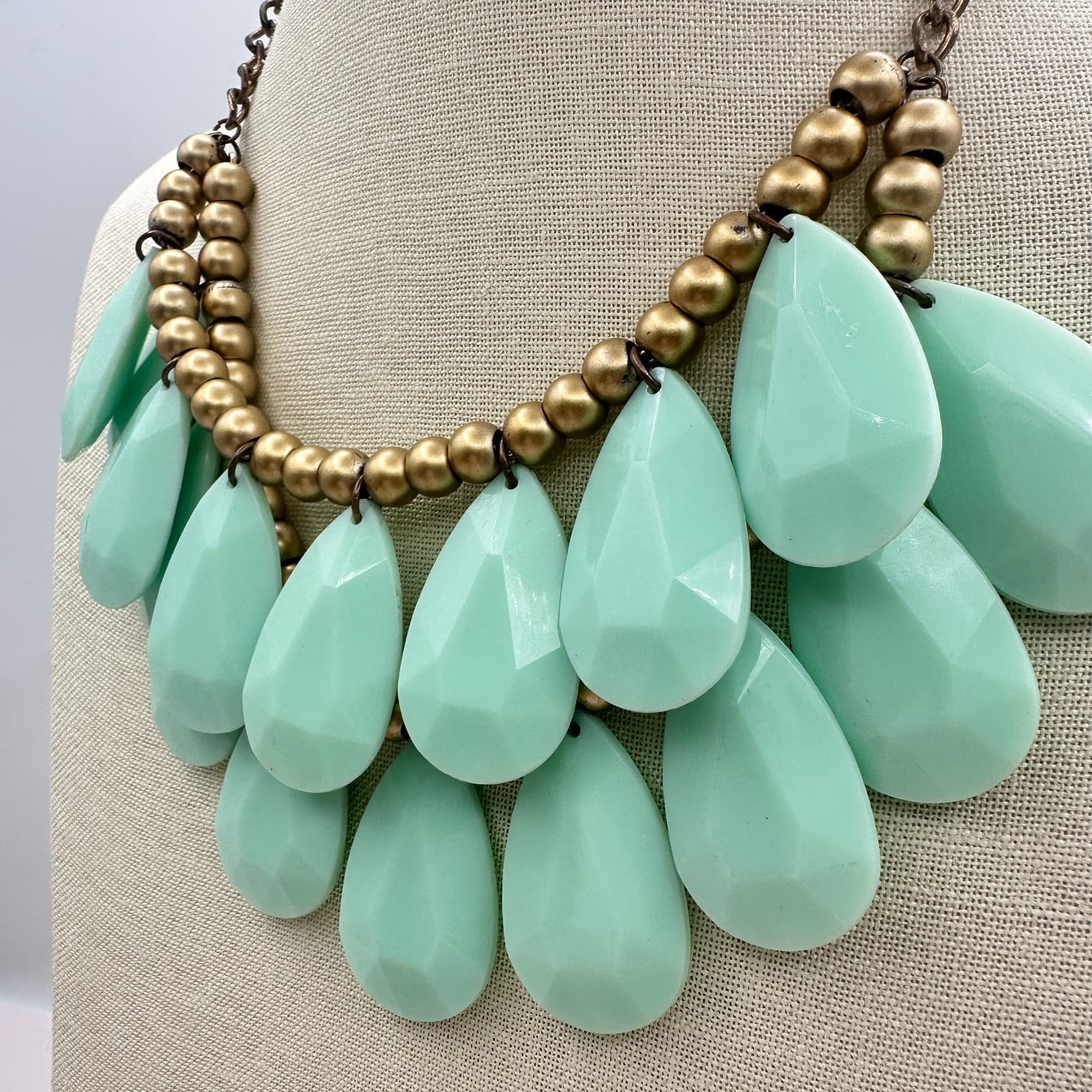 Vintage 90s Mint Green Teardrop Beaded Bib Necklace Women's Classic Jewelry - Thumbnail 5