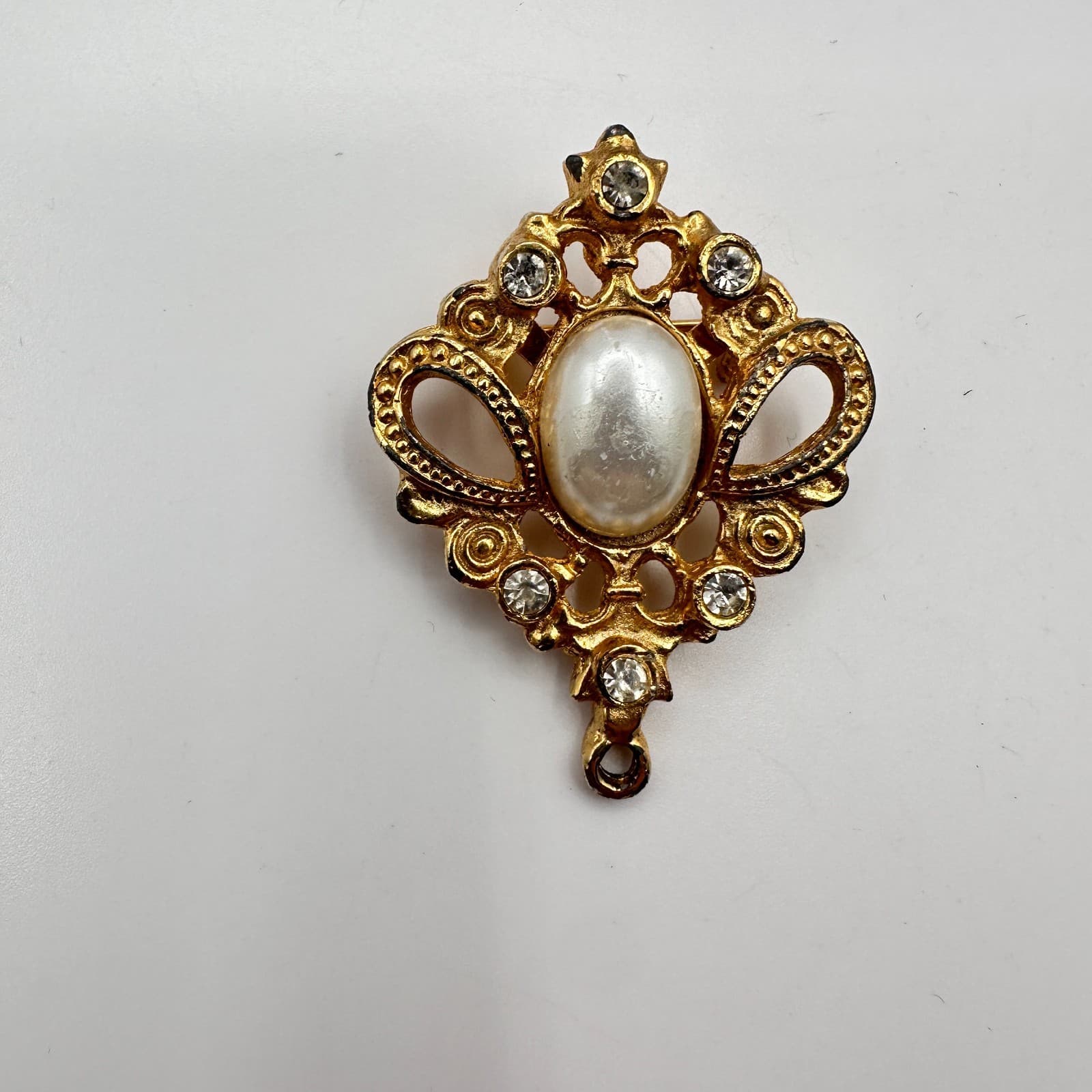 Vintage Y2K Faux Pearl & Rhinestone Gold Tone Brooch Pin Women's Classic Jewelry - Thumbnail 4