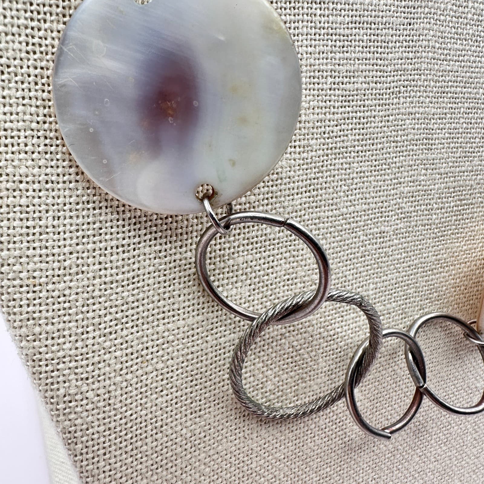 Vintage 90s Mother of Pearl Shell Station Silver Tone Necklace Classic Jewelry - Thumbnail 5