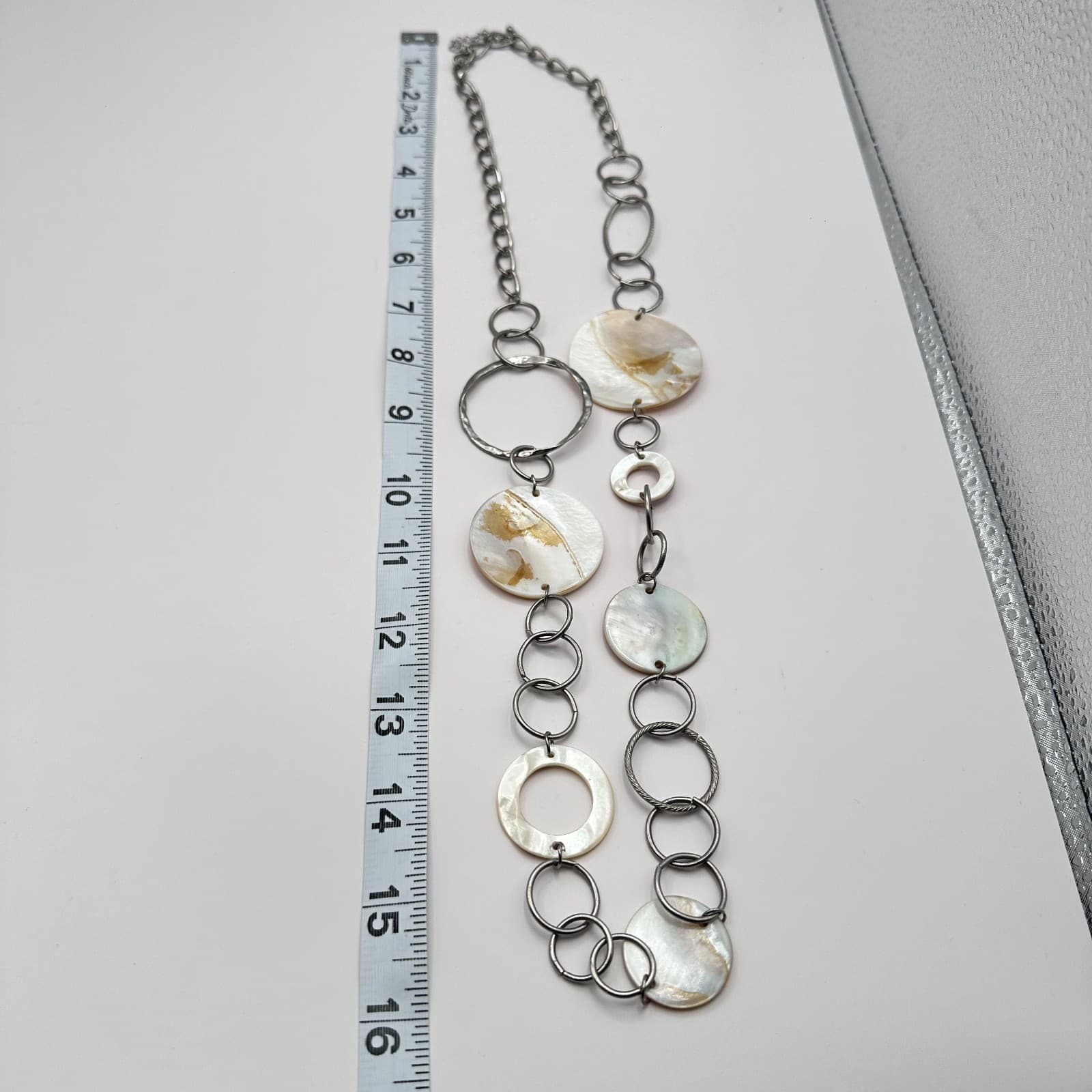 Vintage 90s Mother of Pearl Shell Station Silver Tone Necklace Classic Jewelry - Thumbnail 10