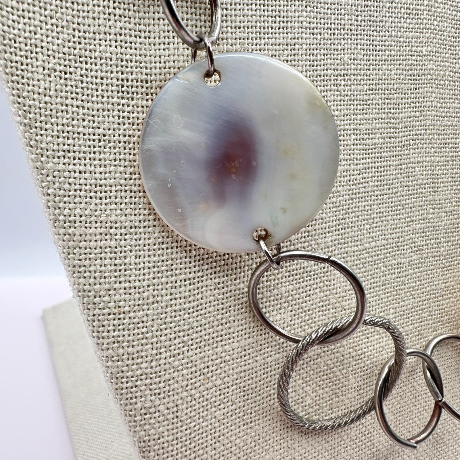 Vintage 90s Mother of Pearl Shell Station Silver Tone Necklace Classic Jewelry - Thumbnail 4